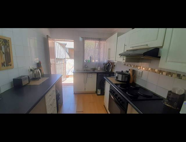 3 BEDROOM TOWNHOUSE FOR SALE IN NORKEM PARK